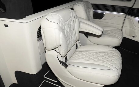 Mercedes-Benz V-Класс, 2024 год, 32 500 000 рублей, 15 фотография