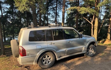 Mitsubishi Pajero III рестайлинг, 2001 год, 680 000 рублей, 2 фотография