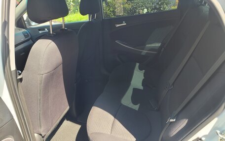 Hyundai Solaris II рестайлинг, 2015 год, 887 000 рублей, 10 фотография