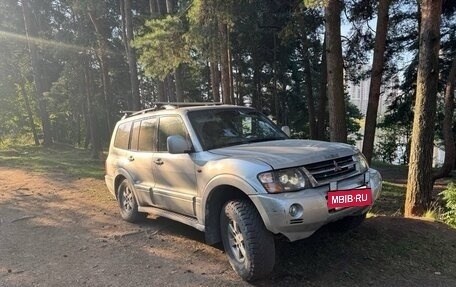 Mitsubishi Pajero III рестайлинг, 2001 год, 680 000 рублей, 3 фотография