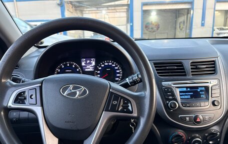 Hyundai Solaris II рестайлинг, 2015 год, 650 000 рублей, 7 фотография