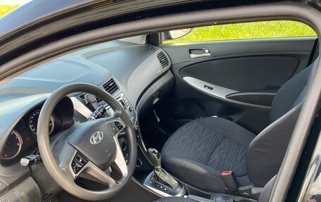 Hyundai Solaris II рестайлинг, 2015 год, 650 000 рублей, 10 фотография