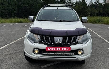 Mitsubishi L200 IV рестайлинг, 2017 год, 2 350 000 рублей, 2 фотография