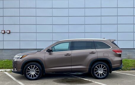 Toyota Highlander III, 2018 год, 3 699 000 рублей, 8 фотография