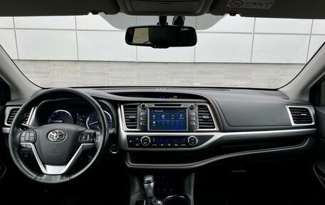 Toyota Highlander III, 2018 год, 3 699 000 рублей, 12 фотография