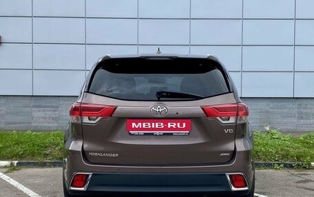 Toyota Highlander III, 2018 год, 3 699 000 рублей, 6 фотография