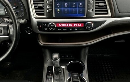 Toyota Highlander III, 2018 год, 3 699 000 рублей, 16 фотография