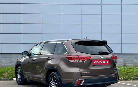 Toyota Highlander III, 2018 год, 3 699 000 рублей, 7 фотография