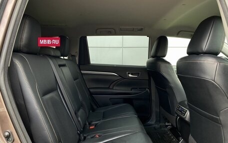 Toyota Highlander III, 2018 год, 3 699 000 рублей, 29 фотография