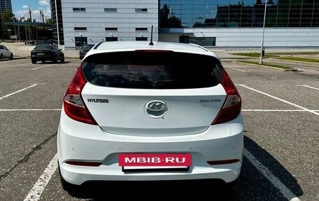 Hyundai Solaris II рестайлинг, 2015 год, 1 200 000 рублей, 4 фотография