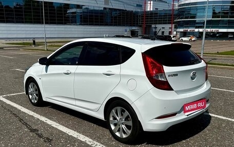 Hyundai Solaris II рестайлинг, 2015 год, 1 200 000 рублей, 3 фотография