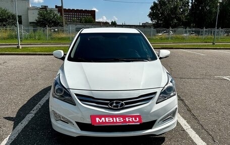 Hyundai Solaris II рестайлинг, 2015 год, 1 200 000 рублей, 8 фотография