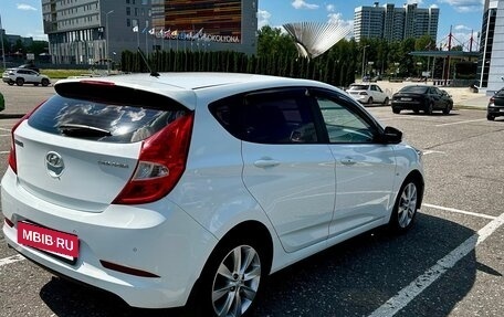 Hyundai Solaris II рестайлинг, 2015 год, 1 200 000 рублей, 5 фотография