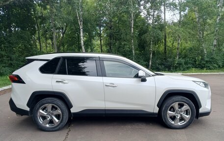 Toyota RAV4, 2019 год, 3 100 000 рублей, 4 фотография
