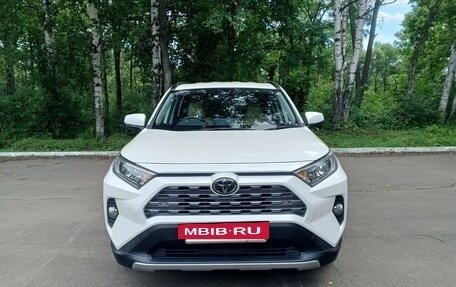 Toyota RAV4, 2019 год, 3 100 000 рублей, 2 фотография