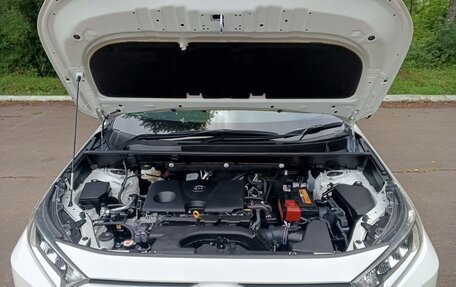 Toyota RAV4, 2019 год, 3 100 000 рублей, 18 фотография