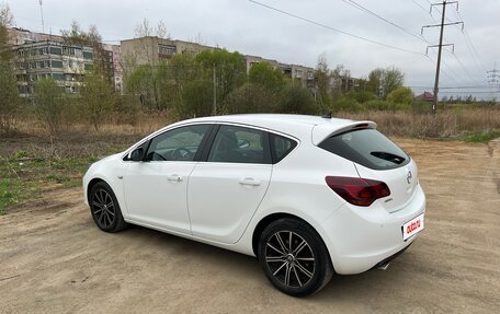 Opel Astra J, 2011 год, 705 000 рублей, 4 фотография