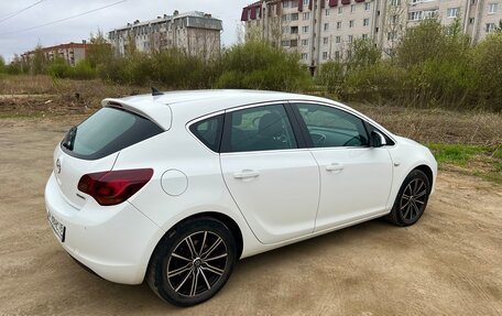 Opel Astra J, 2011 год, 705 000 рублей, 5 фотография