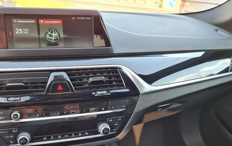 BMW 5 серия, 2019 год, 1 900 000 рублей, 12 фотография