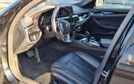 BMW 5 серия, 2019 год, 1 900 000 рублей, 11 фотография