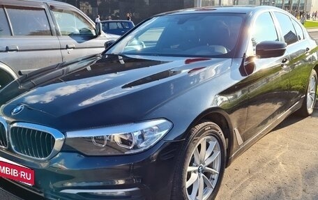BMW 5 серия, 2019 год, 1 900 000 рублей, 4 фотография