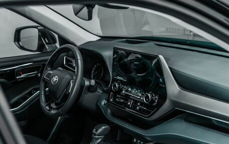 Toyota Highlander, 2024 год, 6 300 000 рублей, 15 фотография
