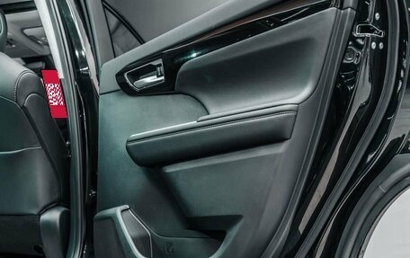 Toyota Highlander, 2024 год, 6 300 000 рублей, 12 фотография