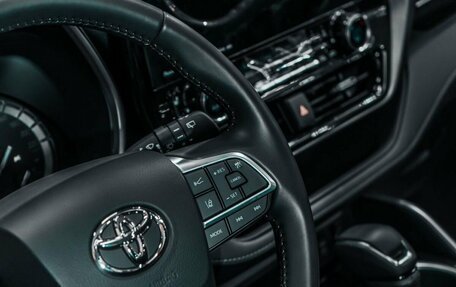 Toyota Highlander, 2024 год, 6 300 000 рублей, 23 фотография