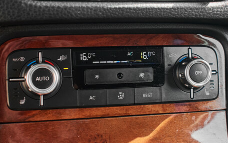 Volkswagen Touareg III, 2011 год, 1 800 000 рублей, 18 фотография