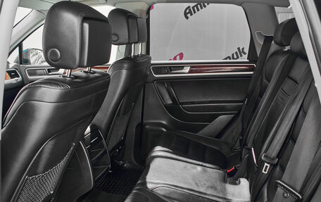 Volkswagen Touareg III, 2011 год, 1 800 000 рублей, 26 фотография