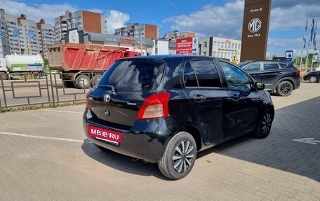 Toyota Yaris III рестайлинг, 2007 год, 450 000 рублей, 4 фотография