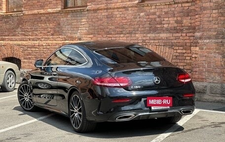 Mercedes-Benz C-Класс, 2019 год, 3 100 000 рублей, 6 фотография