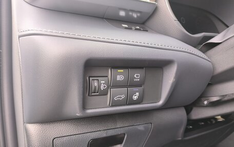 Toyota Highlander, 2025 год, 5 290 000 рублей, 23 фотография