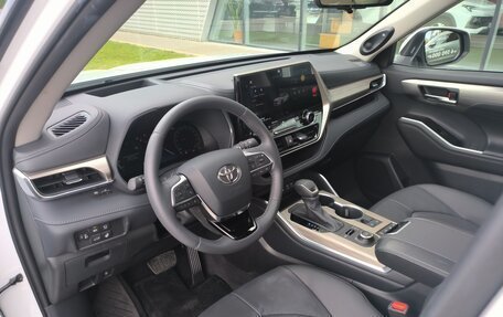 Toyota Highlander, 2025 год, 5 290 000 рублей, 25 фотография