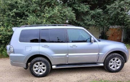 Mitsubishi Pajero IV, 2011 год, 1 630 000 рублей, 1 фотография