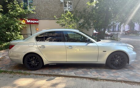 BMW 5 серия, 2004 год, 930 000 рублей, 8 фотография