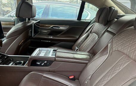 BMW 7 серия, 2016 год, 2 090 000 рублей, 25 фотография