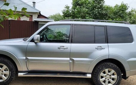 Mitsubishi Pajero IV, 2011 год, 1 630 000 рублей, 3 фотография