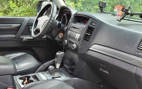 Mitsubishi Pajero IV, 2011 год, 1 630 000 рублей, 10 фотография