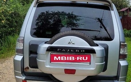 Mitsubishi Pajero IV, 2011 год, 1 630 000 рублей, 4 фотография