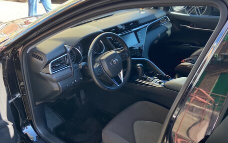 Toyota Camry, 2020 год, 3 300 000 рублей, 9 фотография