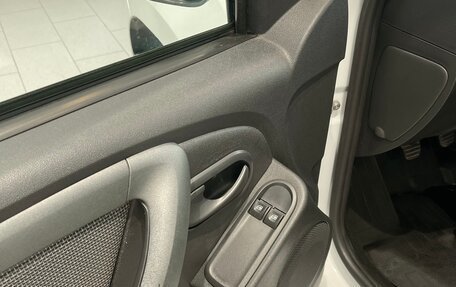 Renault Duster I рестайлинг, 2017 год, 860 000 рублей, 12 фотография