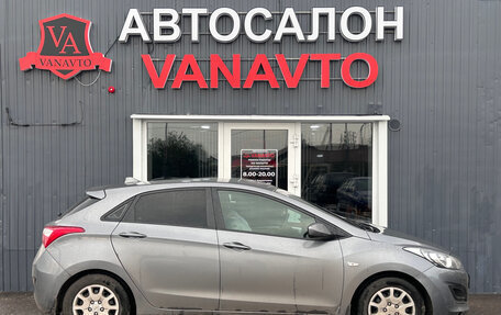 Hyundai i30 II рестайлинг, 2013 год, 820 000 рублей, 2 фотография