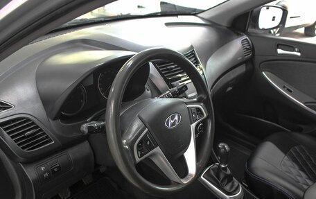 Hyundai Solaris II рестайлинг, 2012 год, 749 900 рублей, 23 фотография