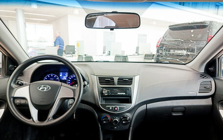 Hyundai Solaris II рестайлинг, 2016 год, 819 000 рублей, 17 фотография