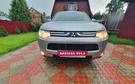Mitsubishi Outlander III рестайлинг 3, 2013 год, 1 155 000 рублей, 2 фотография