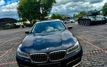 BMW 7 серия, 2017 год, 2 090 000 рублей, 8 фотография