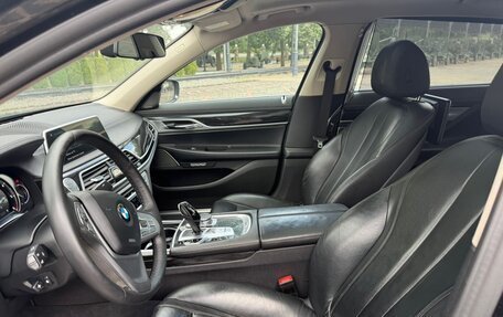 BMW 7 серия, 2017 год, 2 090 000 рублей, 10 фотография