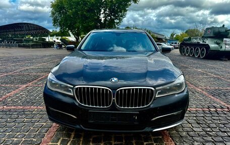 BMW 7 серия, 2017 год, 2 090 000 рублей, 12 фотография