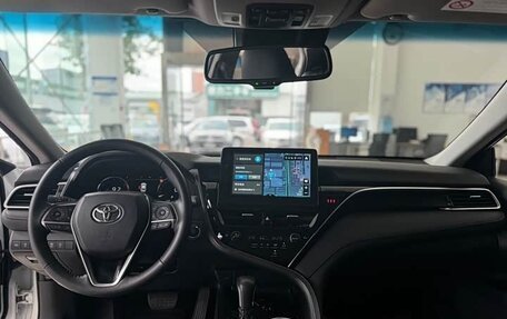 Toyota Camry, 2022 год, 2 650 000 рублей, 2 фотография